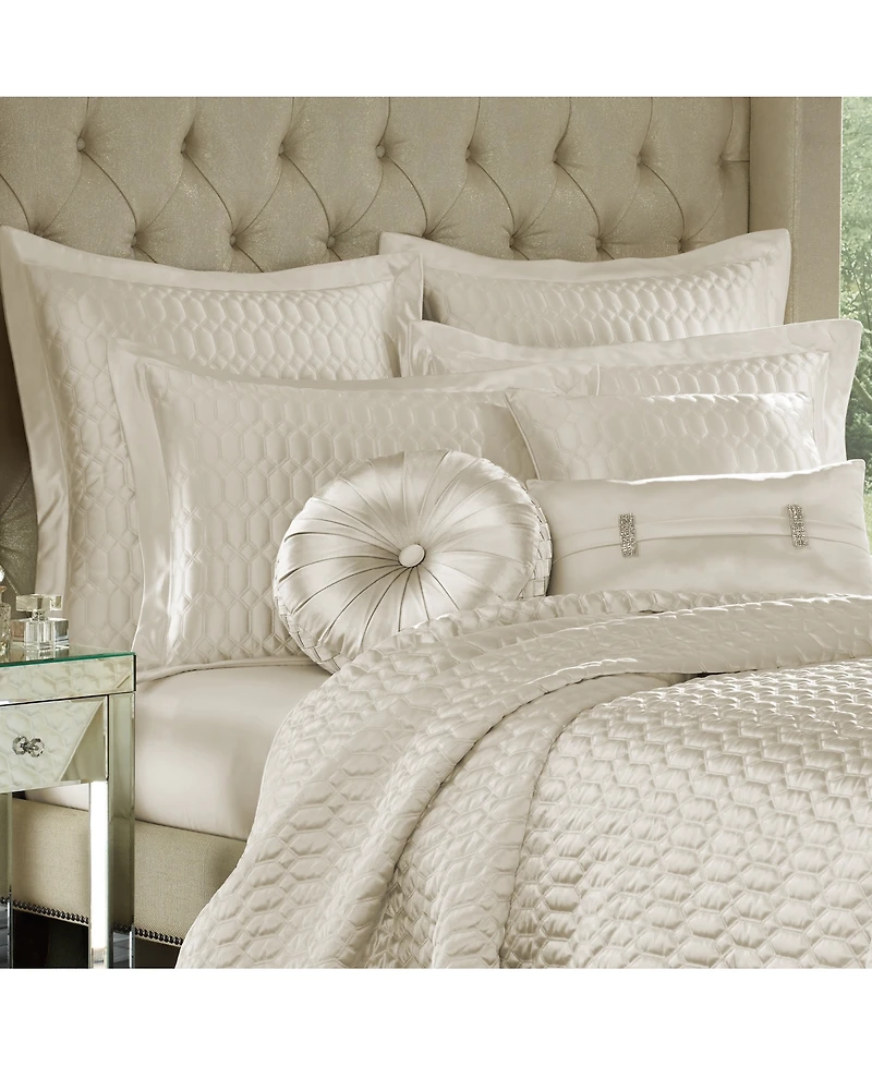 J Queen New York Satinique Quilted Quilt