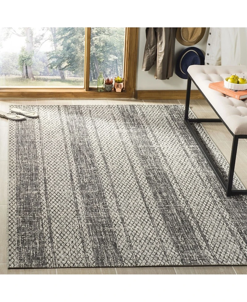 Safavieh Courtyard CY8736 Light Gray and Black 5'3" x 7'7" Sisal Weave Outdoor Area Rug
