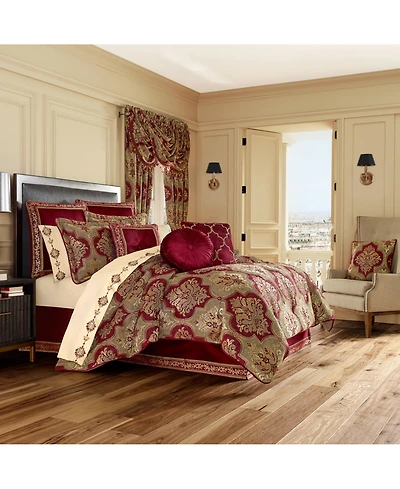 J Queen New York Maribella Comforter Set, Queen
