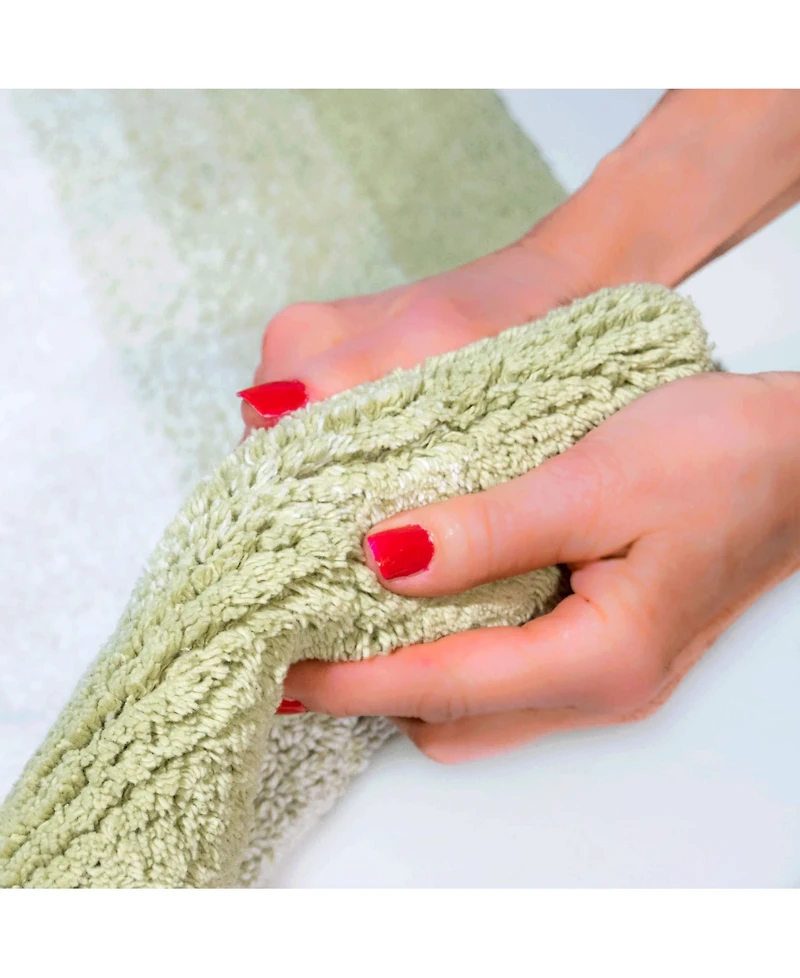 Chesapeake Whitney Ombre Reversible Bath Rug