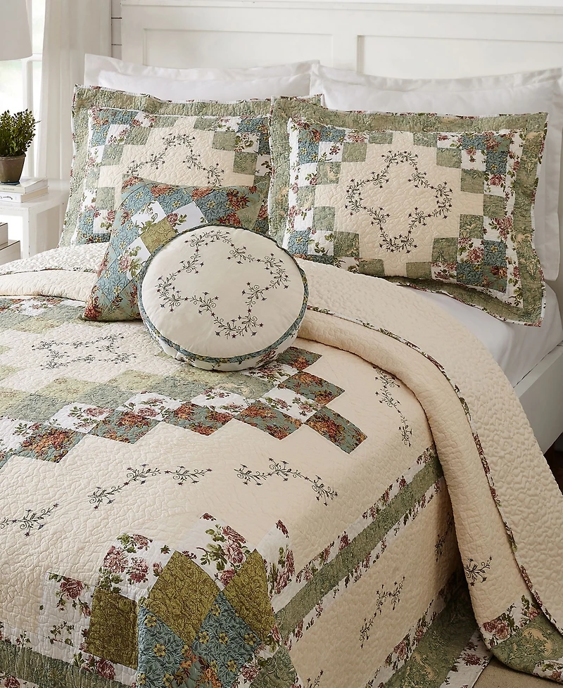 Modern Heirloom Olivia Bedspread, King