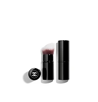 LES PINCEAUX DE CHANEL Retractable Foundation Brush N°103