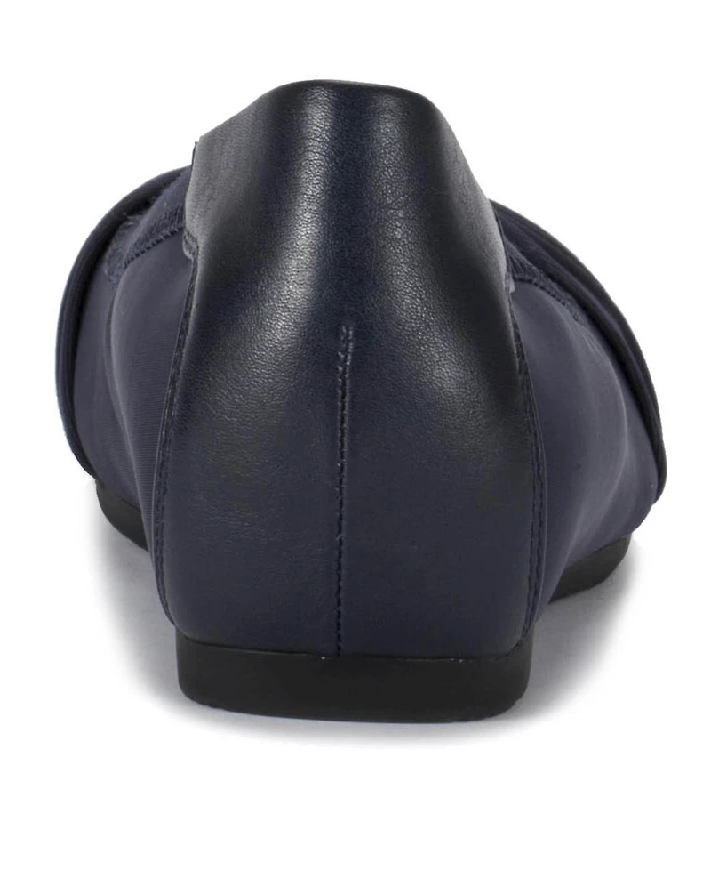 Baretraps Women's Marcie Casual Flats