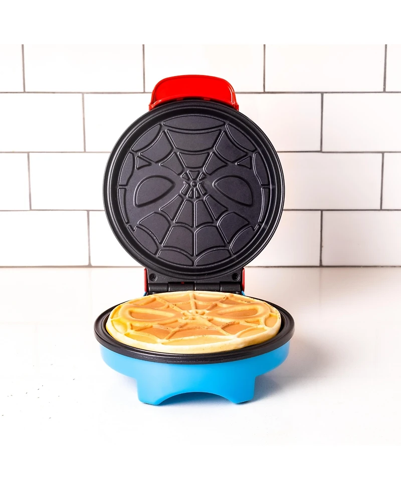Uncanny Brands Marvel Spiderman Waffle Maker - Spidey's Mask on Your Waffles