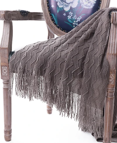 Happycare Textiles Solid Soft Zigzag Lightweight Throw, 60" x 50"