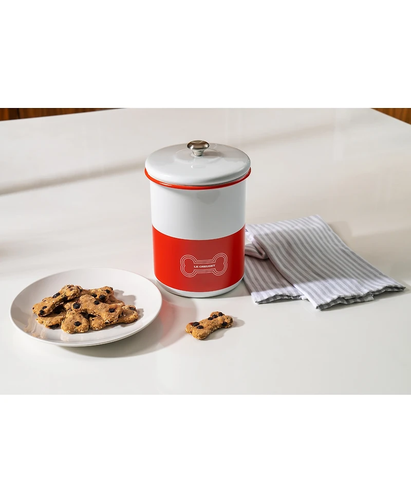 Le Creuset 4.25 Quart Enamel on Steel Pet Treat Jar with Lid