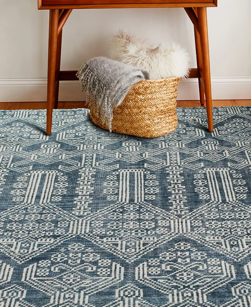Bashian Carah AR108 3' 6" x 5' 6" Area Rug