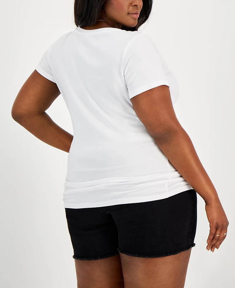 Trendy Plus Fitted V-Neck T-Shirt