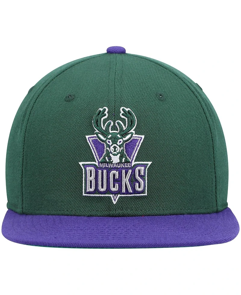 Men's Mitchell & Ness Green and Purple Milwaukee Bucks Hardwood Classics Team Two-Tone 2.0 Snapback Hat