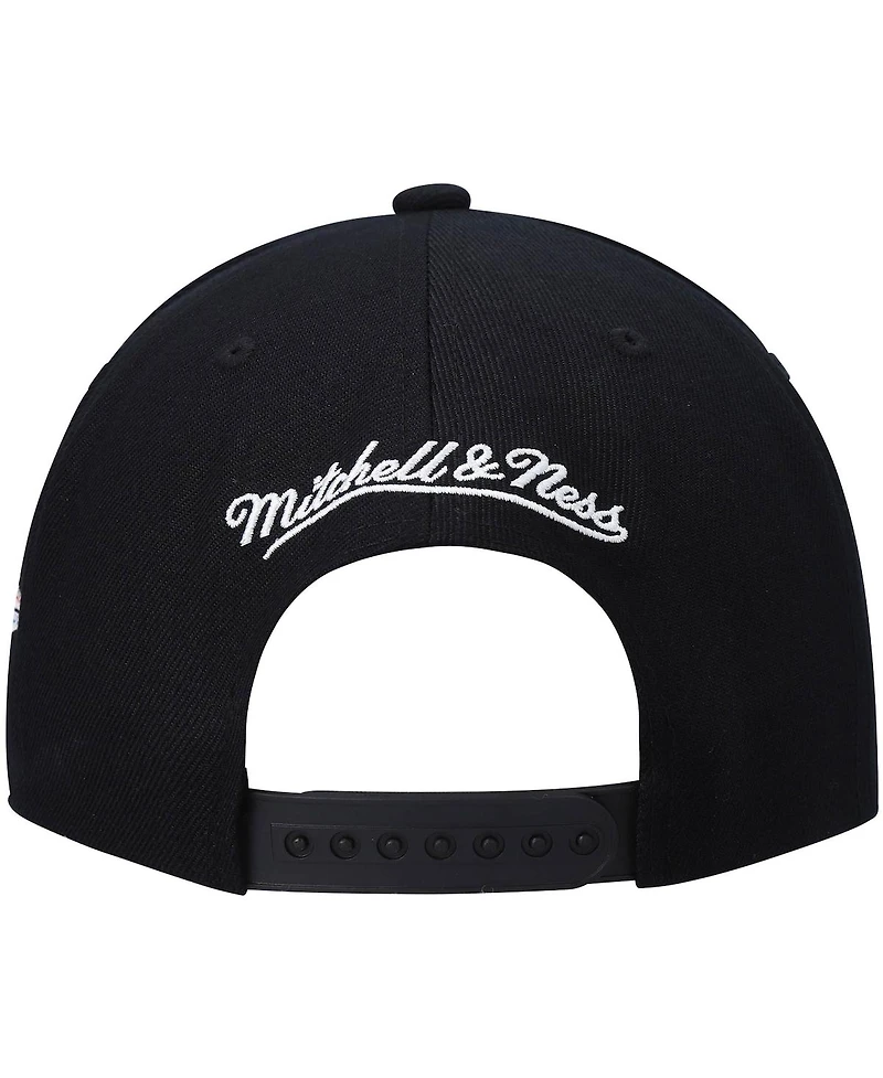 Men's Mitchell & Ness Black Oklahoma City Thunder Hardwood Classics Script 2.0 Snapback Hat