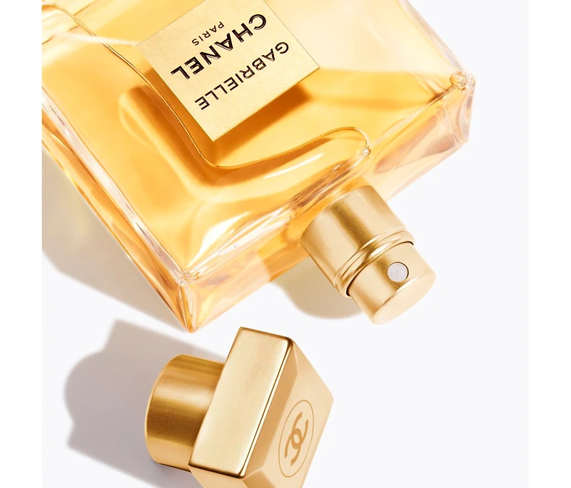 CHANEL Gabrielle Essence Eau De Parfum Twist and Spray Set