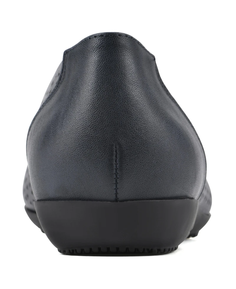 Cliffs by White Mountain Women's Cindy Ballet Comfort Flat