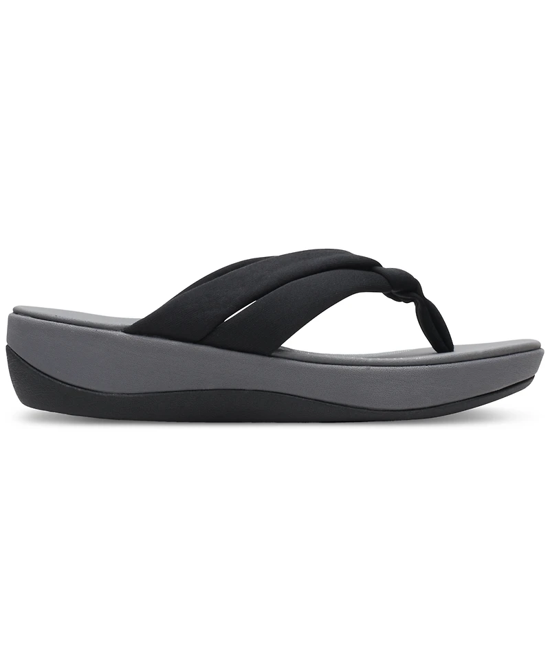 Clarks Women's Cloudsteppers Arla Kaylie Slip-On Thong Sandals