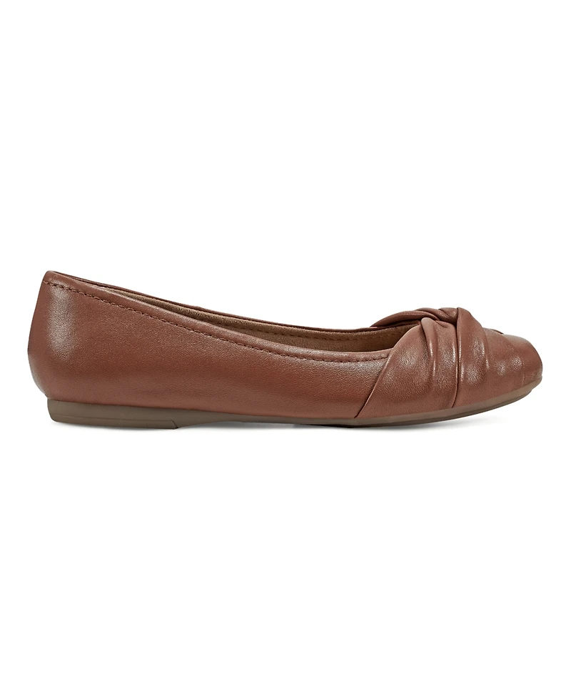Earth Women's Jacci Lightweight Round Toe Slip-on Dress Flats