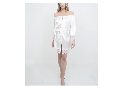 Le Laurier Bridal Women's Off-The-Shoulder Lace Trim The Hair and Makeup Robe