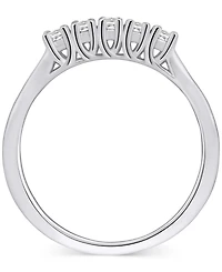 Diamond Five Stone Wedding Band (1/4 ct. t.w.) 14k Gold