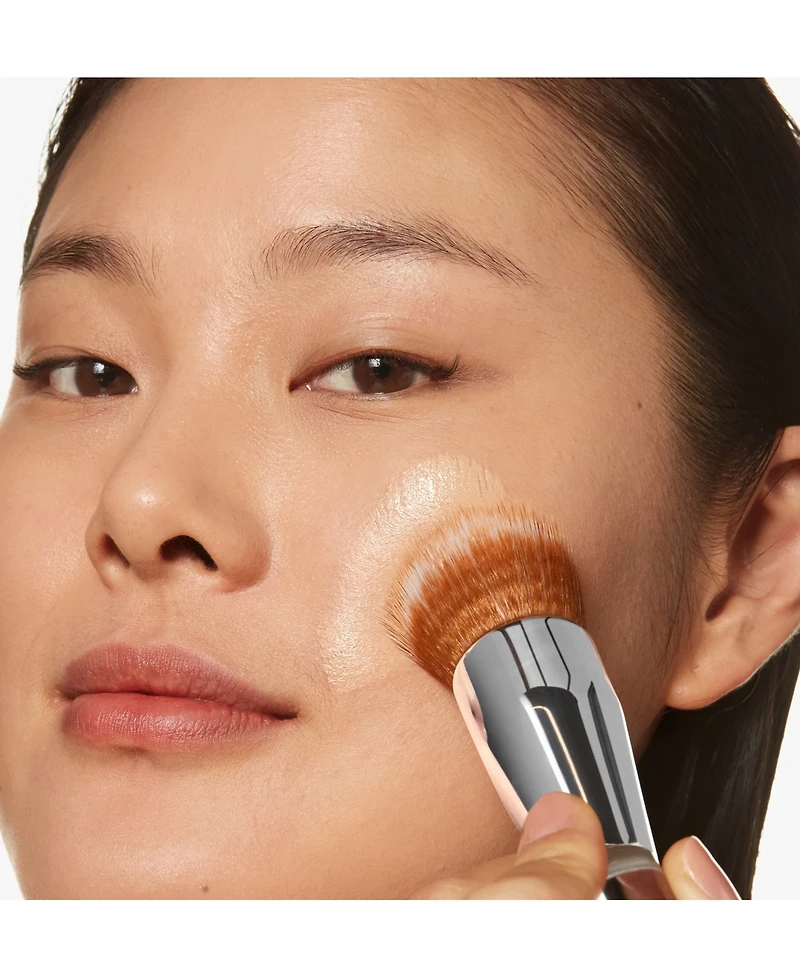 Clinique Foundation Buff Brush