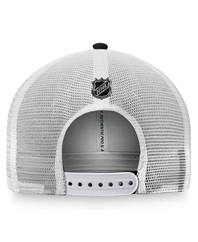 Men's Fanatics Black, White Chicago Blackhawks Authentic Pro Trucker Snapback Hat