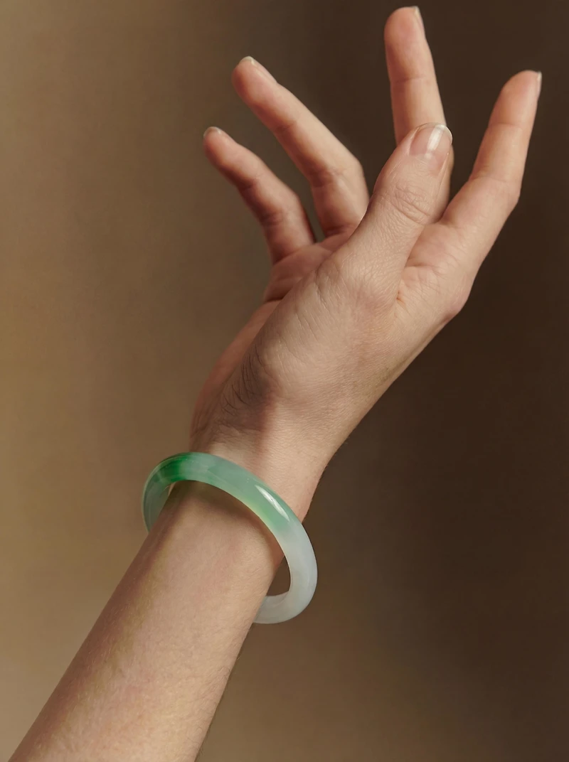 Koi — Mottled round jade stone bangle