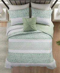 Madison Park Caralie Seersucker 4 Piece Quilt Sets