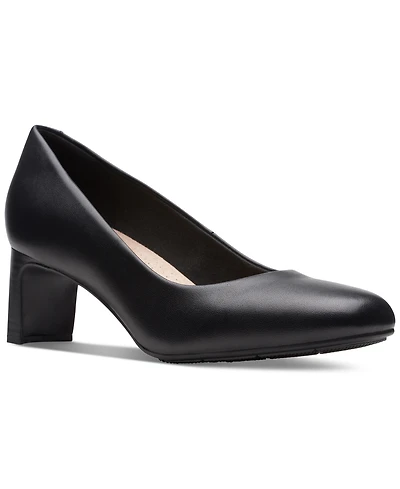 Clarks Women's Kyndall Iris Mid-Heeled Comfort Pumps