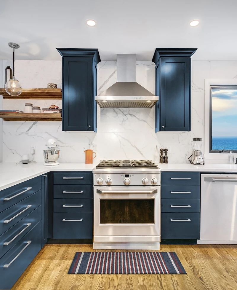 Nautica Polyvinyl Chloride Loop Utility Indoor or Outdoor Striped Mat, 17.5" x 48"