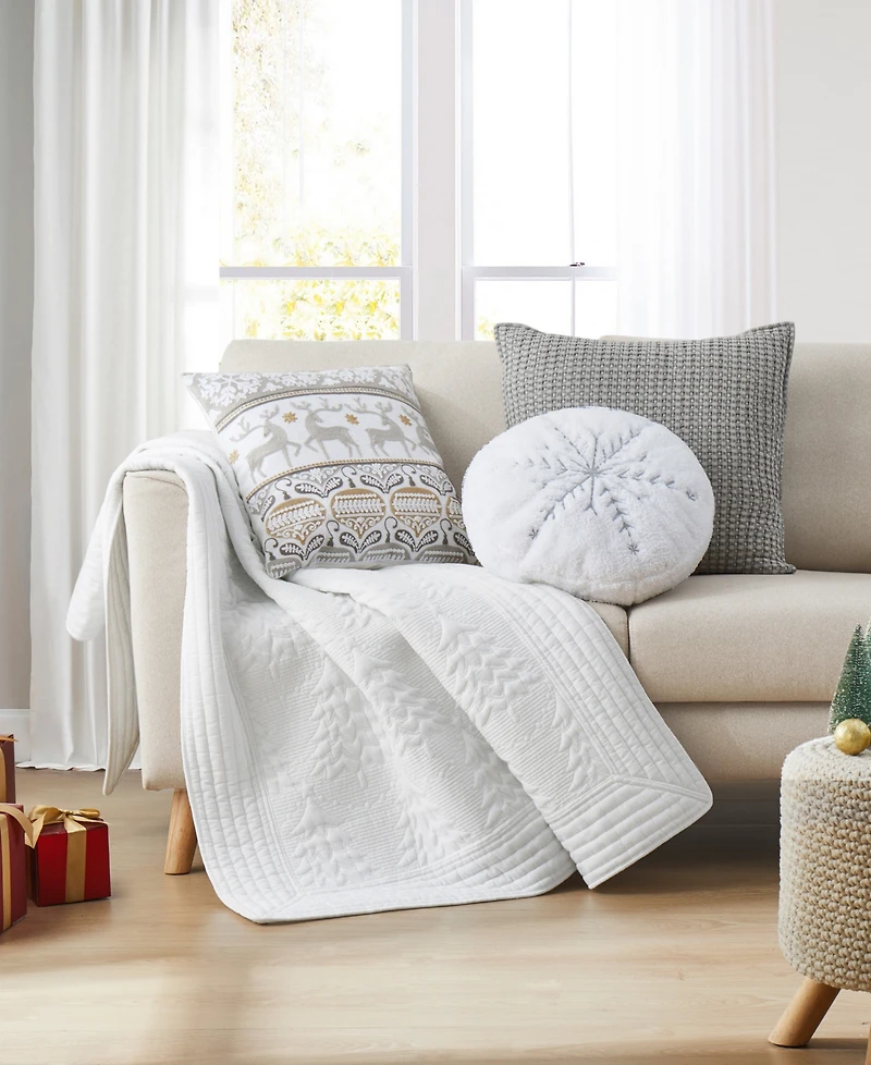 Levtex O Christmas Tree Reversible Quilted Throw, 50" x 60"