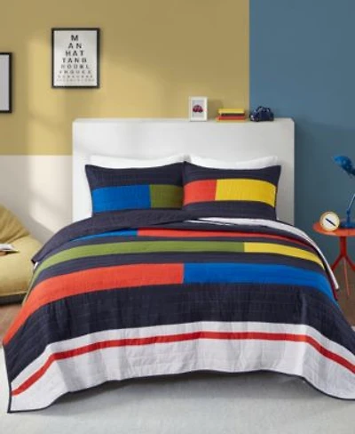Intelligent Design Morris Stripe Printed Quilt Set
