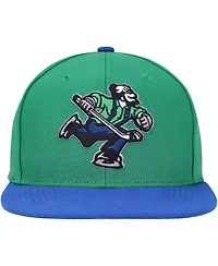Men's Mitchell & Ness Green Vancouver Canucks Core Team Ground 2.0 Snapback Hat