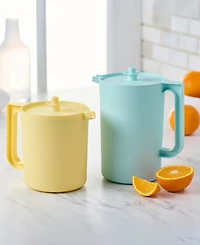 Tupperware Heritage 1.5 Qt and 2 Qt Vintage 2 Pack Pitcher Set