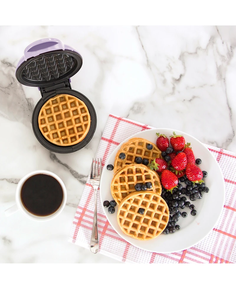 Dash DMW001 Mini Waffle Maker
