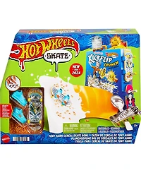 Tony Hawk Cereal Skate Bowl Fingerboard Set with 1 Exclusive Board