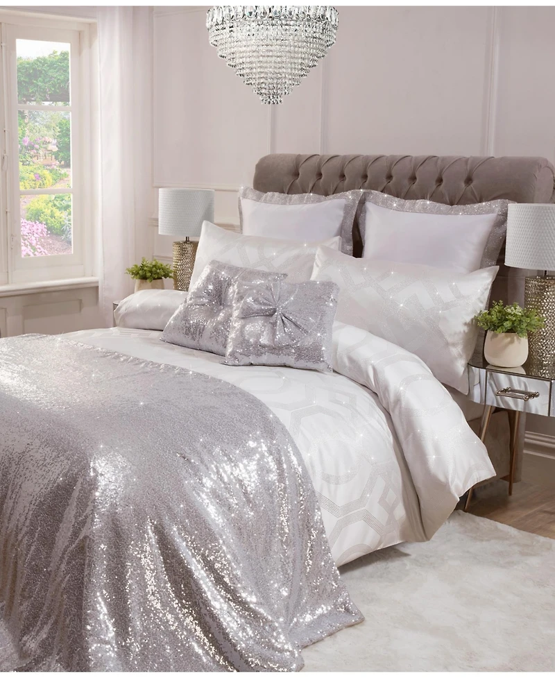 By Caprice Home Harlow Metallic Jacquard Duvet Cover Set With Matching Pillow Cases king