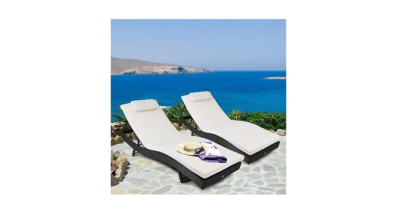 Slickblue Outdoor Rattan Chaise Lounge Chair