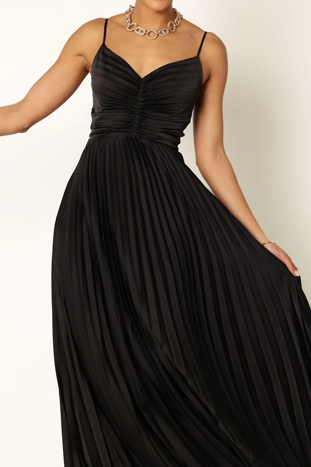 maxi dress with mesh sleeves Monni Black Maxi Dress