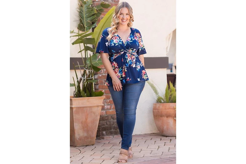 Kiyonna Plus Abby Twist Front Top