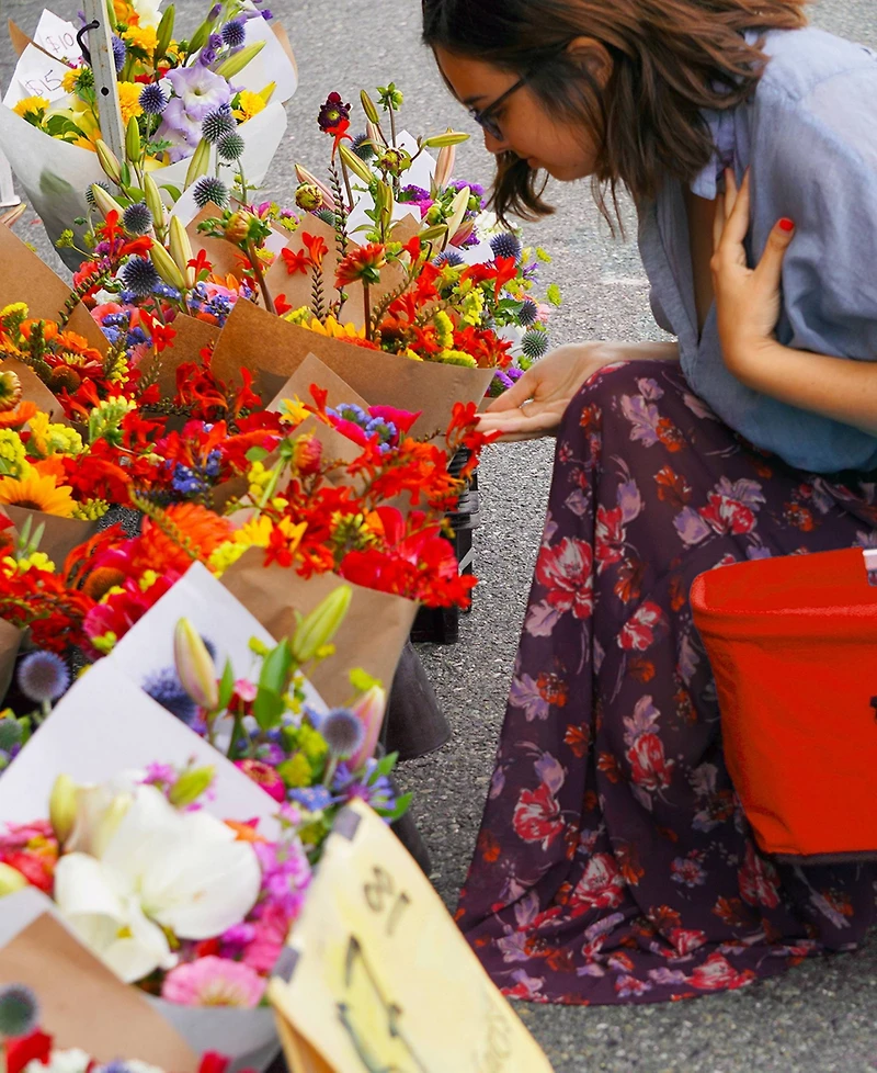 Rsvp International Aluminum Frame 17x11x18" Red Foldable Market Basket