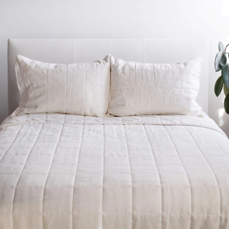 French Linen Box Stitch Quilt - Full/Queen