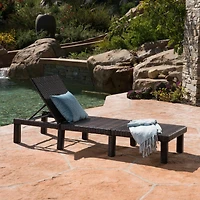 Streamdale Adjustable Wicker Chaise Lounge with Iron Frame for Outdoor Comfort