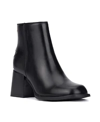 Olivia Miller Women's Star Ankle Boots