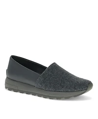 Baretraps Women's Gennie Slip On Loafer