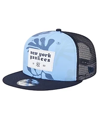 New Era Men's Navy New York Yankees Bikini Bottom Trucker 9FIFTY Snapback Hat