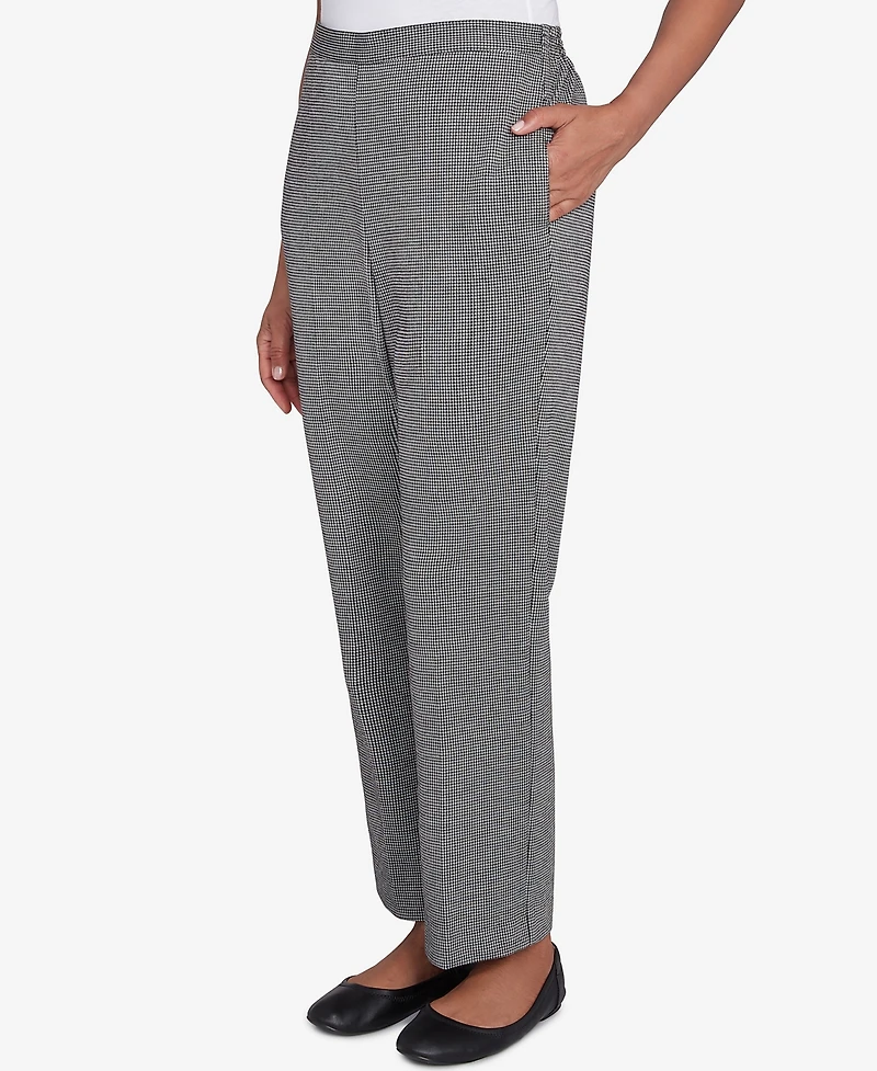 Alfred Dunner Runway Ready Women's Chic Comfort Waist Medium Length Pant