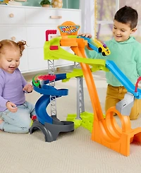 Little People Hot Wheels Spiral Stunt Speedway Playset with 2 Cars & Accessories