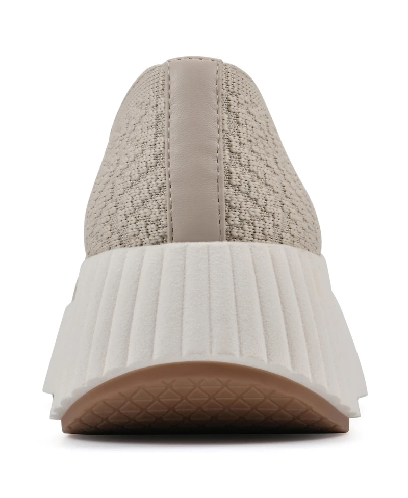 White Mountain Women's Daylight Slip-On Platform Sneakers