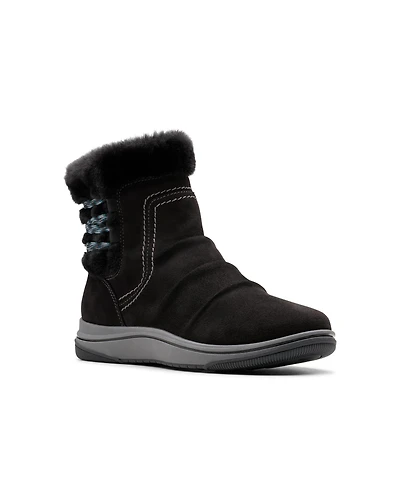 Clarks Women's Cloudsteppers Breeze Cozy Boots