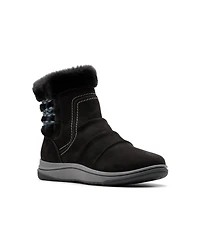 Clarks Women's Cloudsteppers Breeze Cozy Boots