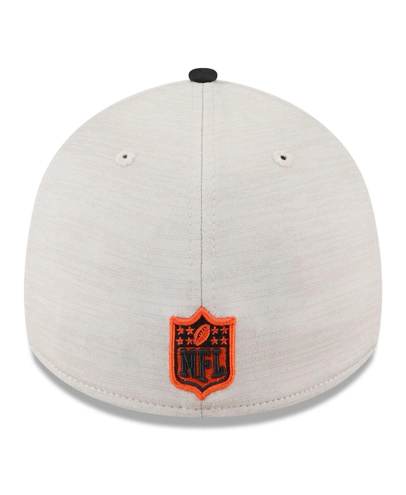 New Era Men's Stone/Black Cincinnati Bengals 2024 Sideline Historic 39THIRTY Flex Hat