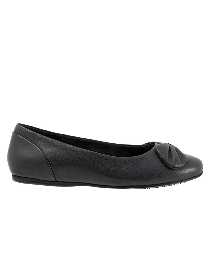 Softwalk Sofia Flat