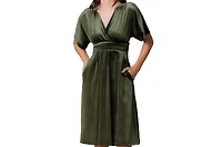 Kiyonna Women's Angelic Velvet Midi Cocktail Dress with Pockets